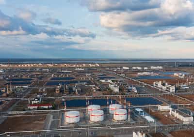 Image for Oil prices edge down, recession fears back in focus