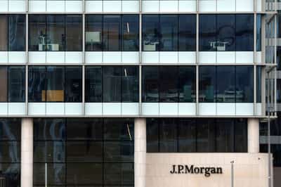 Image for J.P. Morgan delays BoE rate hike forecast to November amid inflation risks