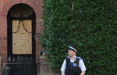 Image for UK police make second arrest in connection with fires linked to PM Starmer