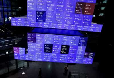 Image for Stocks recoup losses after Putin’s nuclear threat; Fed keeps dollar buoyant
