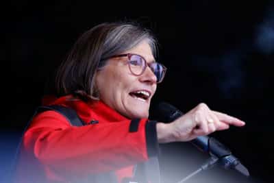 Image for German union demands 5% raise for workers in strained engineering industry