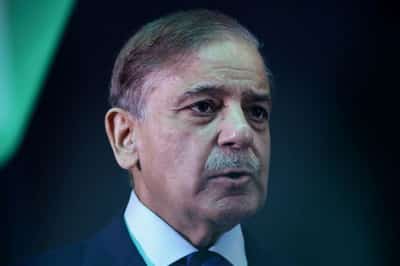 Image for Pakistan PM Sharif to visit Saudi Arabia, Qatar and Turkey this week