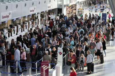 Image for Lufthansa ground staff walk out in Germany in pay dispute