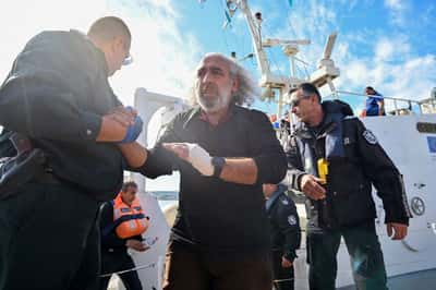 Image for Bulgaria halts rescue operation for crew of sunken ship