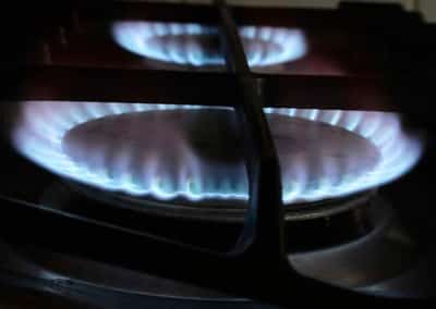 Image for Prices mixed in volatile trading as Russian gas keeps flowing