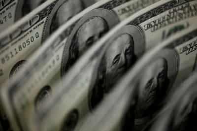 Image for Dollar holds near one-month low as investors eye U.S. jobs, RBA