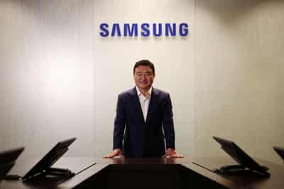 Image for Exclusive-Samsung to double AI mobile devices to 800 million units this year