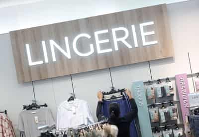 Image for M&S shakes up fashion supply chain to spark online growth