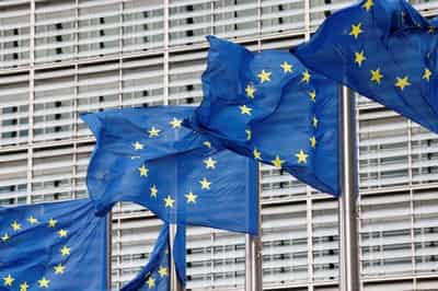 Image for EU eases bank capital rules as ECB warns of ‘cracking’ stability