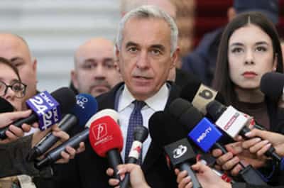 Image for Romanian far-right presidential candidate leads in polls ahead of May vote