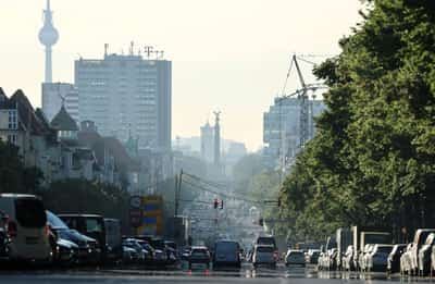 Image for German consumer sentiment slips on inflation fears, survey shows