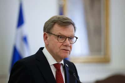 Image for Germany's foreign minister sees no NATO deterrence gap as US plans troop reduction