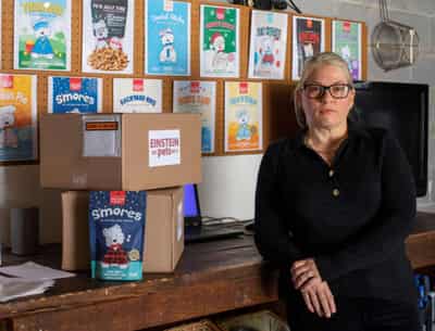 Image for Amazon, other retailers revamp ‘free’ shipping as costs soar