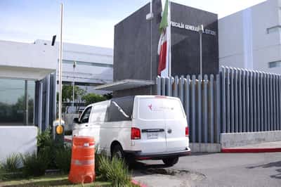 Image for Father of murdered Spanish student arrives in Mexico after suspect detained