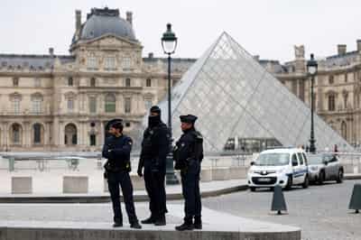 Image for Paris prosecutor confirms suspects arrested in Louvre heist case