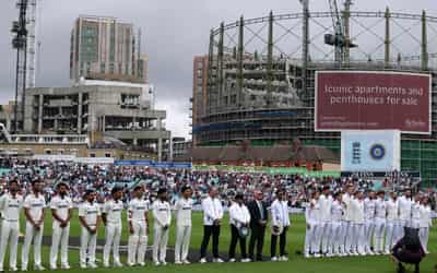 Image for Cricket-England in driving seat as India reach 204-6