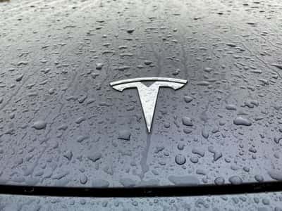 Image for Tesla registrations in Norway fall 61% year-on-year in April