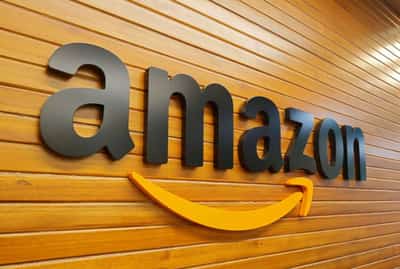 Image for Amazon boosts hourly pay to over $18, to hire 125,000 workers