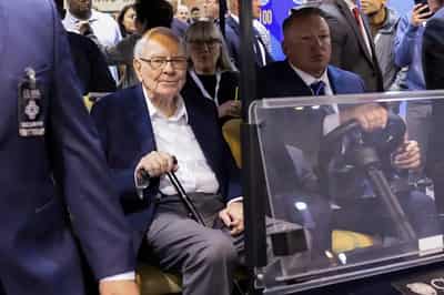 Image for Buffett refines plans for his fortune, donates more Berkshire shares