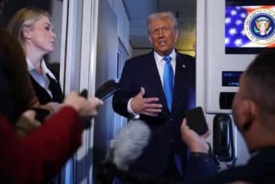 Image for Trump says South Korea has approval to build nuclear-powered submarine