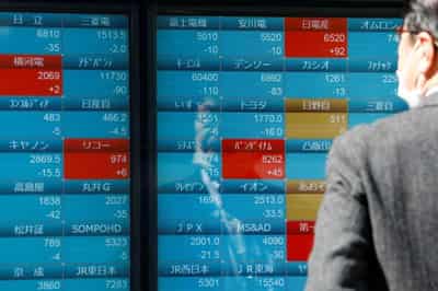 Image for Stocks up, bond yields fall as markets mull a Fed policy pause