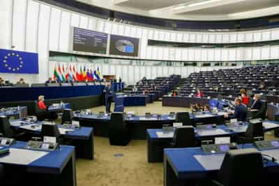 Image for EU parliament set to sue European Commission over rule-of-law inaction
