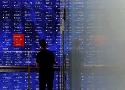 Image for US stocks, dollar defensive, bonds rally as Harris harries Trump