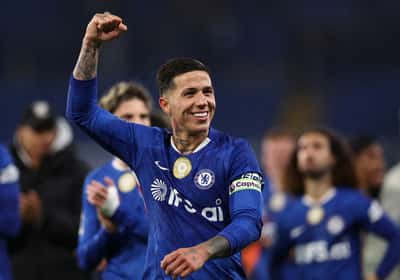 Image for Soccer-Man City agree to sign Fernandez from Chelsea for British record fee - reports
