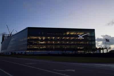 Image for SpaceX shares tumble as post-IPO frenzy loses steam