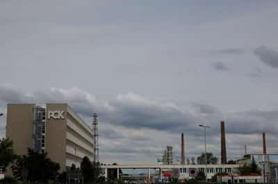Image for Exclusive-Germany’s refinery dilemma tests Russian oil ban resolve