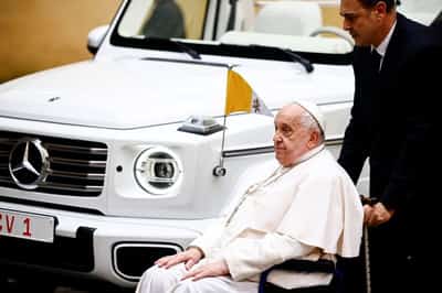 Image for Pope Francis thanked nurse for surprise popemobile tour before his death