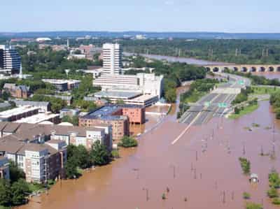 Image for Ida&#8217;s record rain floods New York-area homes, subways; at least 44 dead