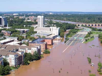 Image for Ida&#8217;s record rain floods New York-area homes, subways; at least 44 dead