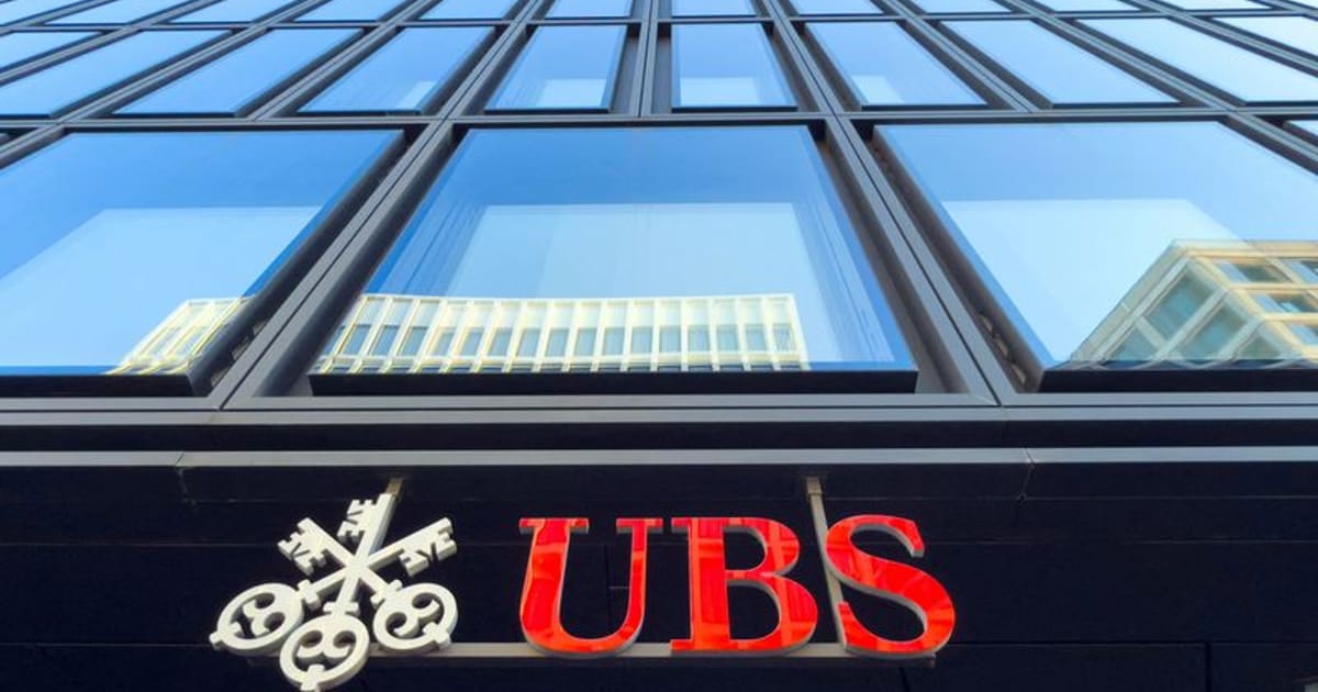 Swiss parliamentary committee passes UBS capital concessions