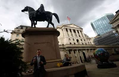 Image for Dollar dishes the pain as selloff rumbles on