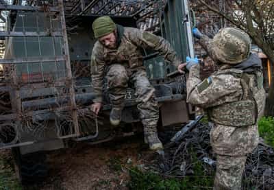 Image for Fighting reaches outskirts of Ukraine's stronghold Kostiantynivka