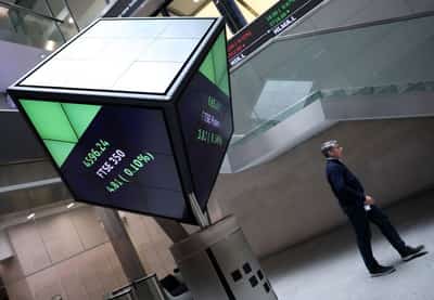 Image for UK stocks mixed; BoE rate split clouds outlook, Fed revamp in focus