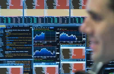 Image for Analysis-US companies adopt options strategies to shield euro revenues in case dollar recovers