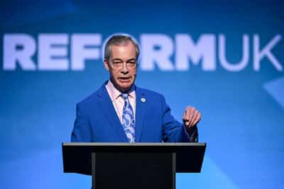 Image for UK's Farage would ban mass Muslim prayer events near historic British sites