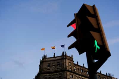 Image for Bank of Spain lowers 2025 economic growth forecast to 2.4% amid trade tensions