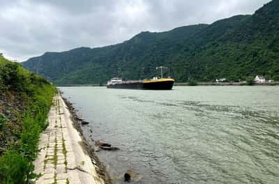 Image for Rhine water level close to record lows, cargo vessels keep sailing