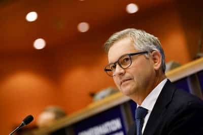 Image for Libya's eastern-based government bars entry of EU migration commissioner, three ministers
