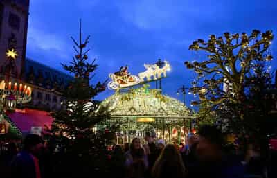 Image for German consumer confidence dims as Christmas shopping season falters