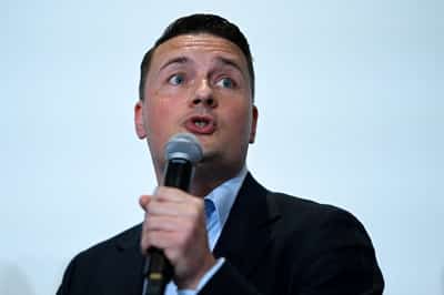 Image for Former minister Streeting says he will stand in any contest to replace UK's Starmer