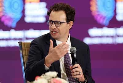 Image for Anthropic CEO urges AI companies to slow model development amid fears over misuse