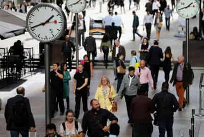 Image for UK economy contracts 0.6% in June and 0.1% in Q2