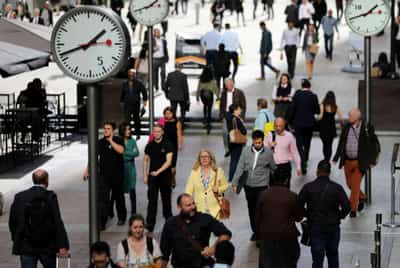Image for UK economy contracts 0.6% in June and 0.1% in Q2