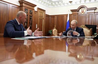 Image for Russia issues nuclear warning to NATO as tensions rise in the Baltic