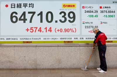 Image for Stocks cautious in Asia as oil gains, yields rise