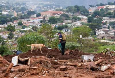 Image for South African military deployed to flood-ravaged province